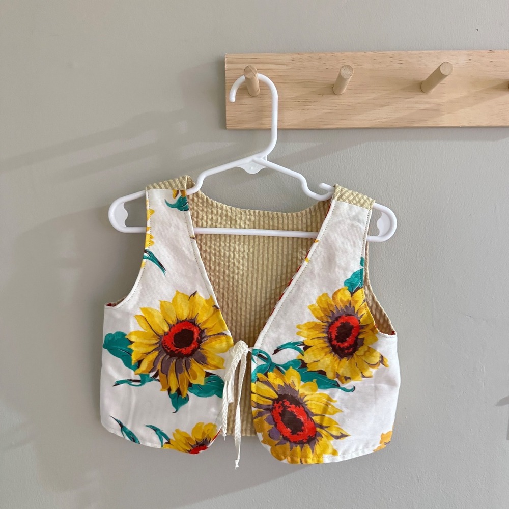 handmade sunflower‎ vest